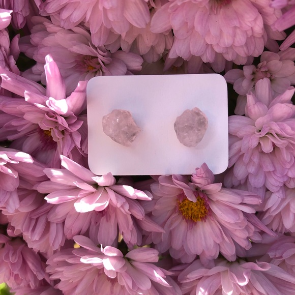 Raw Rose Quartz Crystal Stud Earrings - Picture 3 of 5